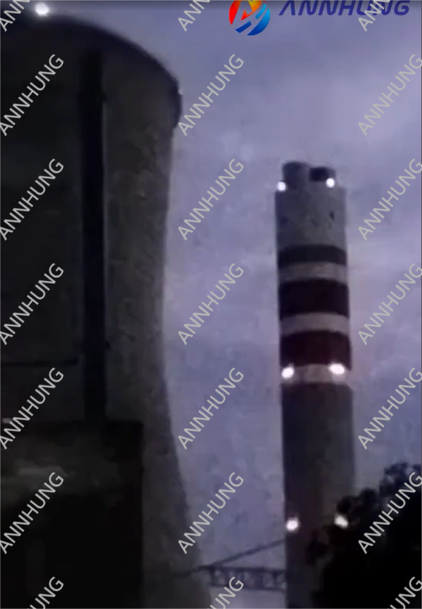 último caso de la compañía sobre Instalación de luces de obstrucción de aviación en chimeneas con destello sincronizado por GPS