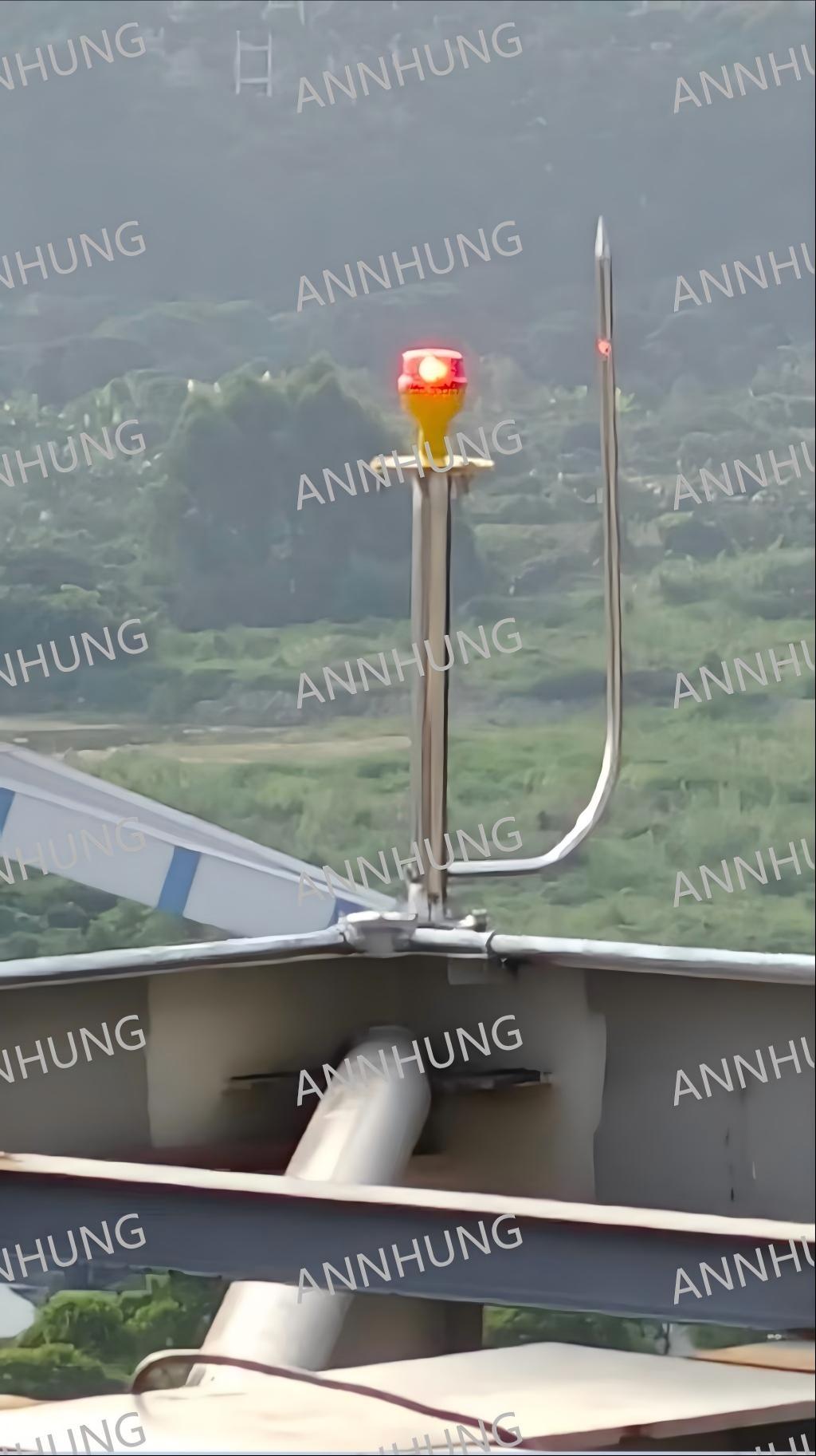 último caso de la compañía sobre AH-LI-B2 Low-Intensity L810 Aviation Obstruction Light — Installation Cases