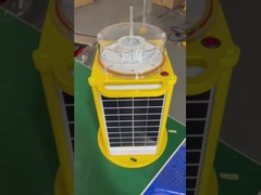 Esta lámpara marina LED es una lámpara completamente autónoma.